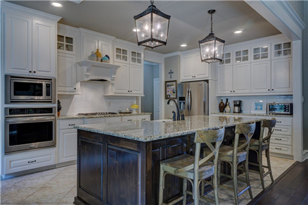 Tips for Cabinet Selection: What Kind of Seal Is Used for the Bottom of the Kitchen Cabinet?