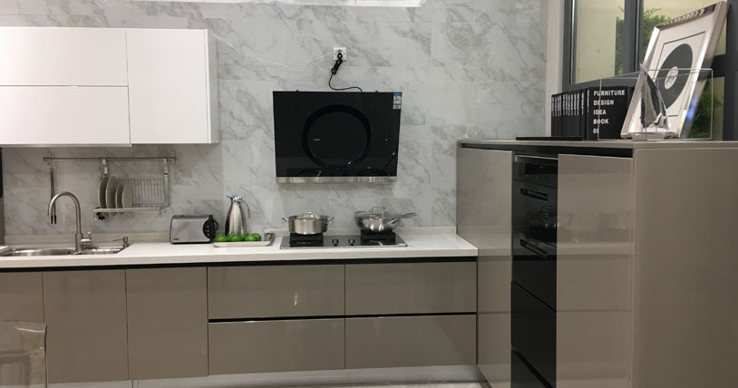 URBAN SILHOUETTE Kitchen Cabinets