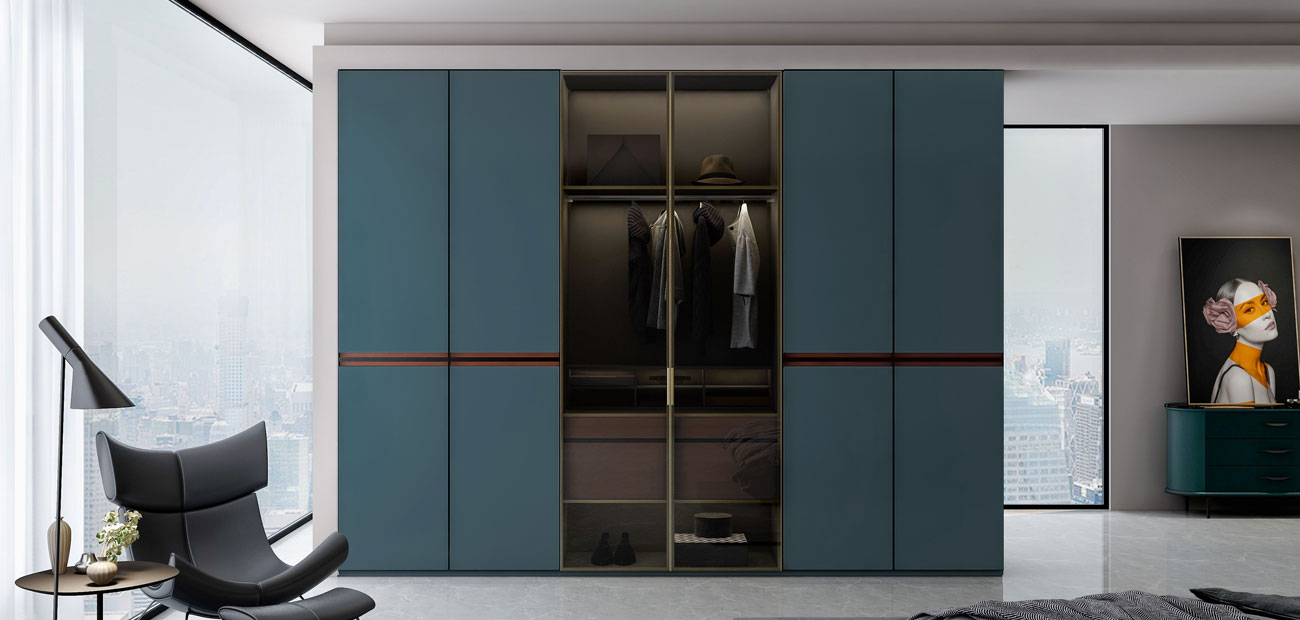 SIMPLIFIED Wardrobe