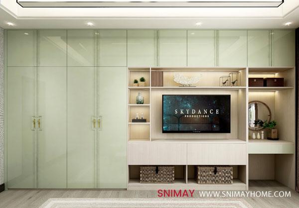 Snimay-new-model-custom-wardrobe-Jascha.jpg